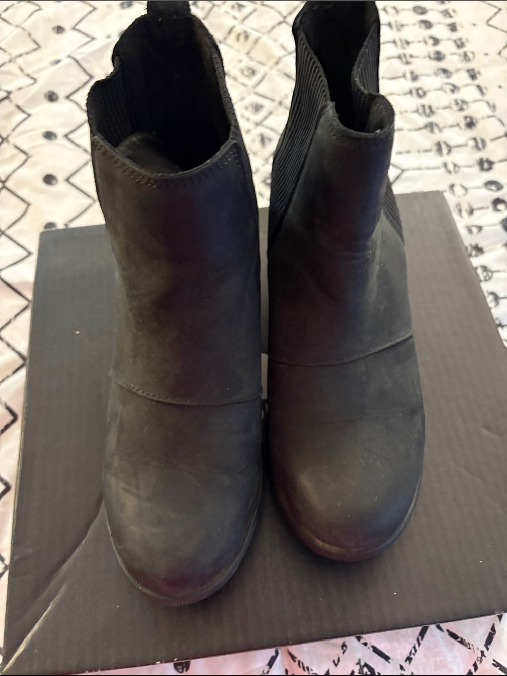 Women's Black Chelsea Slip-On Ankle Booties